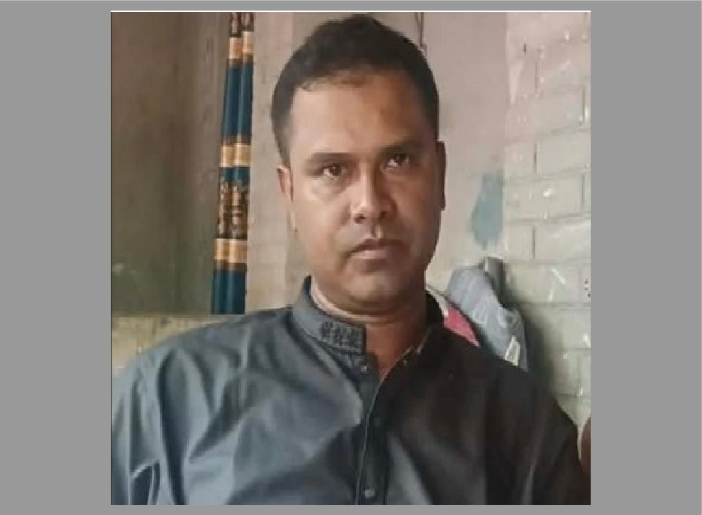 প্রবাসীর স্ত্রীকে বিয়ের প্রস্তাব দিতে এসে আটক পুলিশ সদস্য