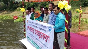 মান্দার জবই বিলে ১৭০০ কেজি পোনা মাছ অবমুক্ত, প্রধান অতিথি সংসদ সদস্য ডা. টিপু