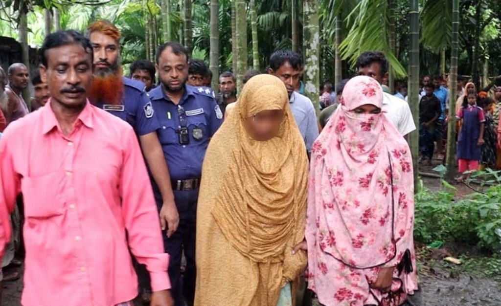 ভাতে মিশিয়েছেন বিষ অসুস্থ স্বামীকে আবার খাওয়ানো হয় বিষাক্ত শরবত